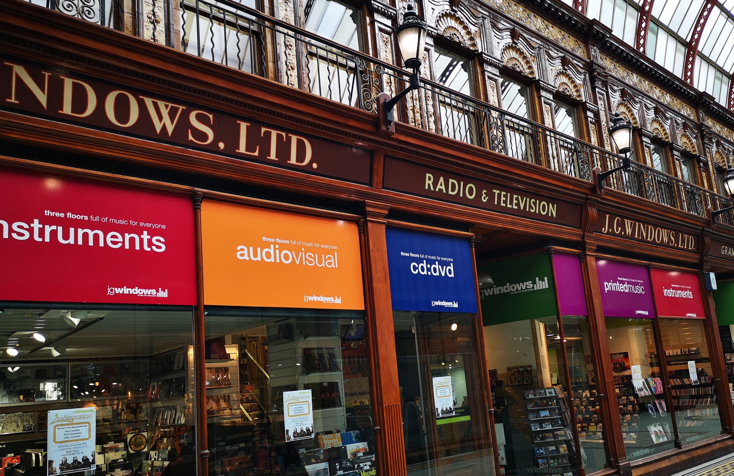 Windows music store shop
